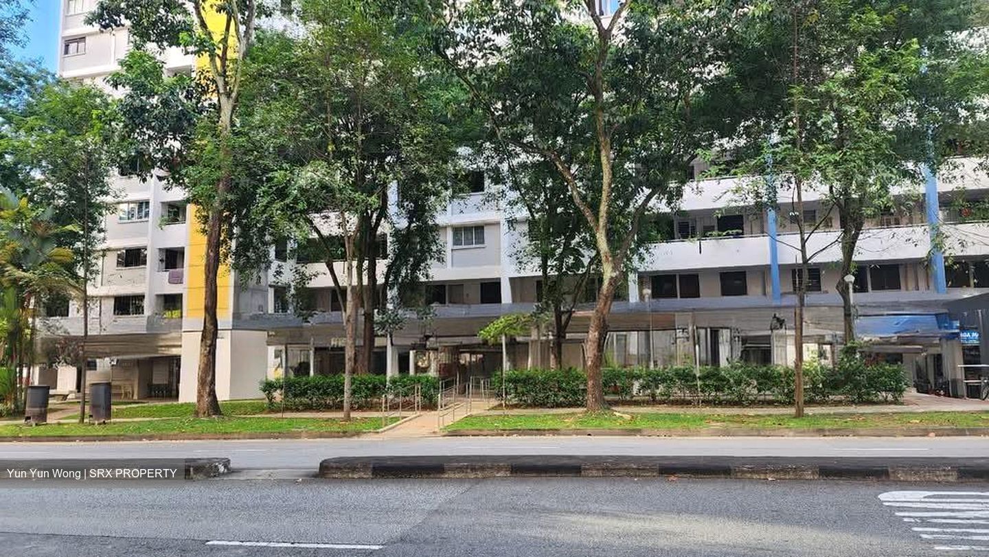 Ang Mo Kio Avenue 4 (D20), Shop House #567551381